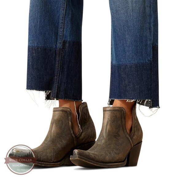 Ariat Ladies Ultra High Rise Jazmine Relaxed Straight - Size 29  NWOT - Picture 3 of 13